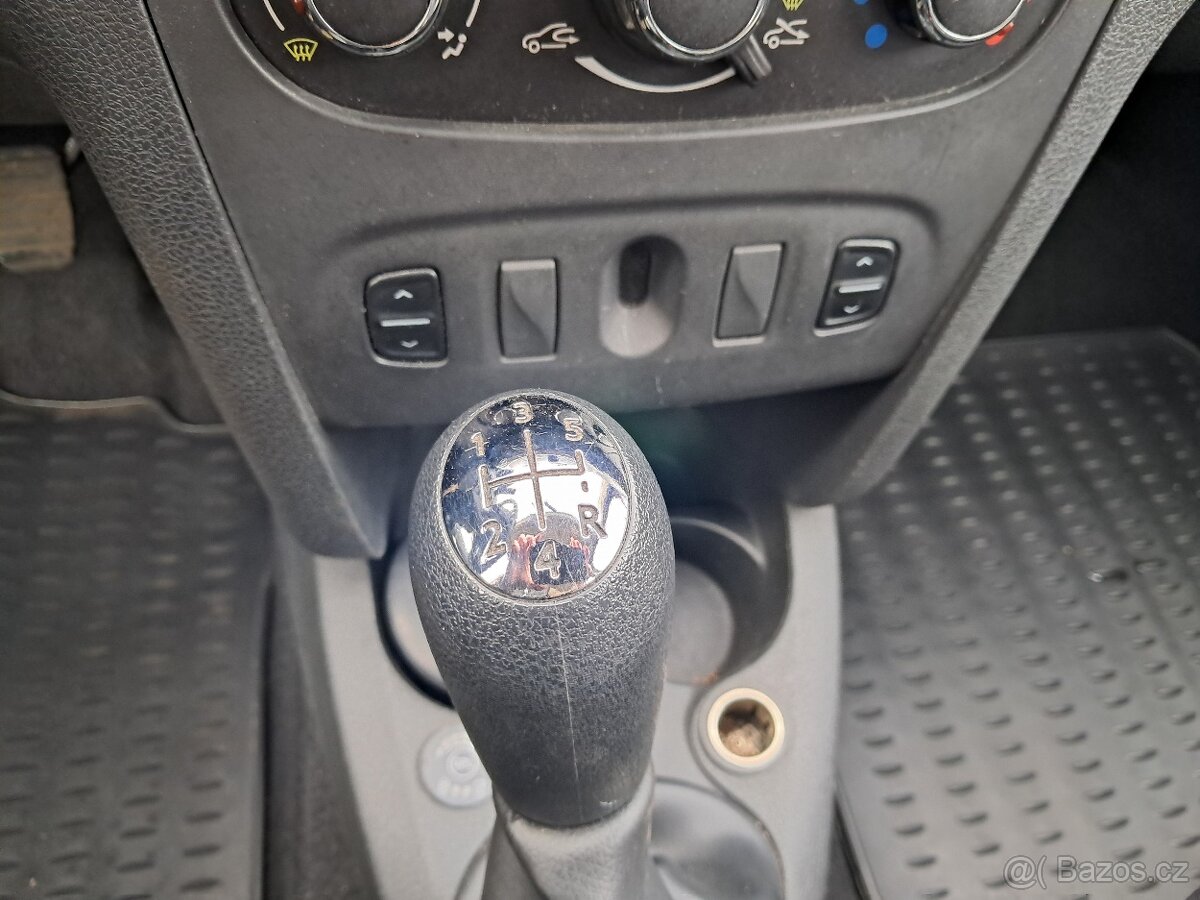 Dacia Logan 1.2 16V 55kW/LPG/ČR/1.majitel - 16