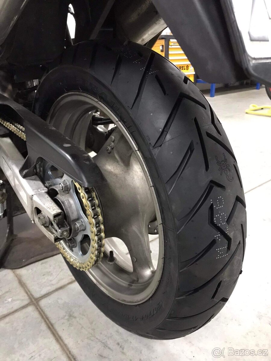 Honda Varadero 1000 - 16