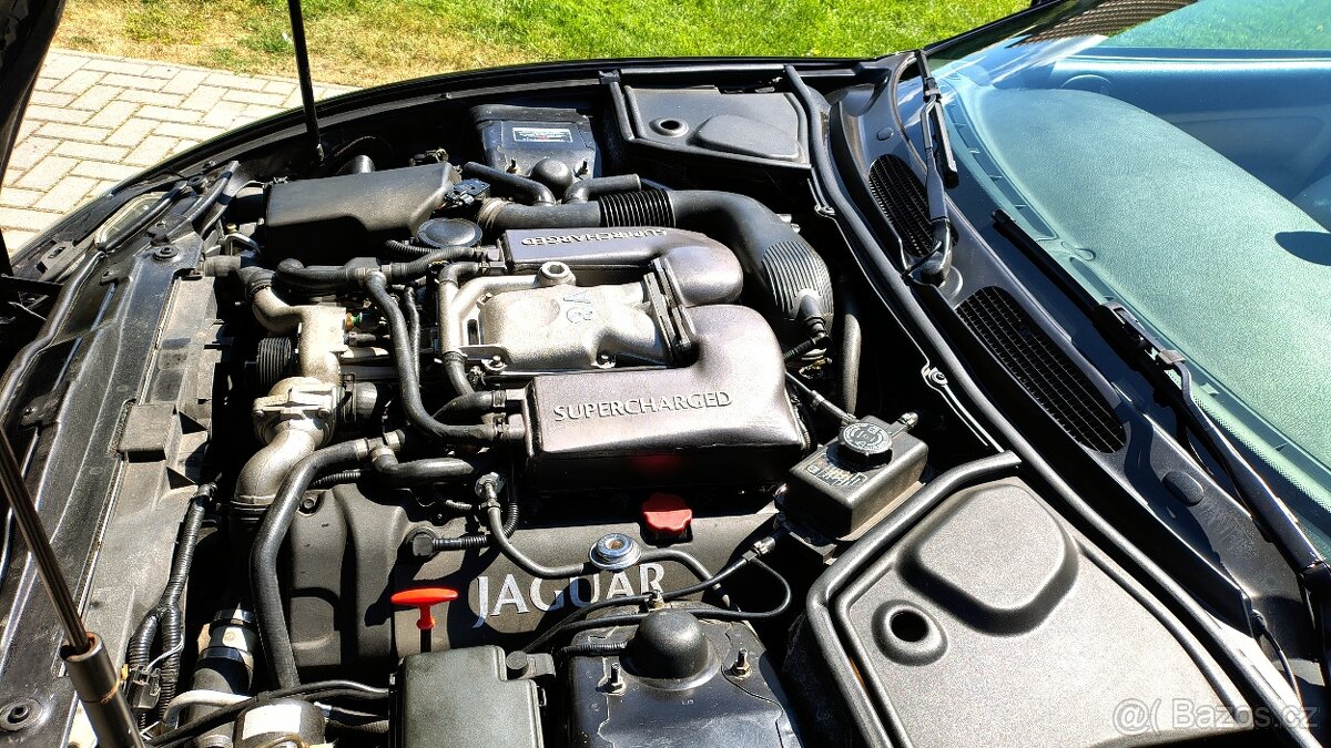 Jaguar XKR 4,2l - 16