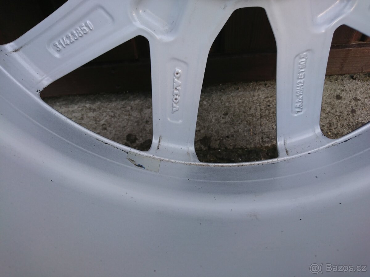 VOLVO XC 60 alu 18 zimní pneu Michelin 235/60/18 originalni - 16