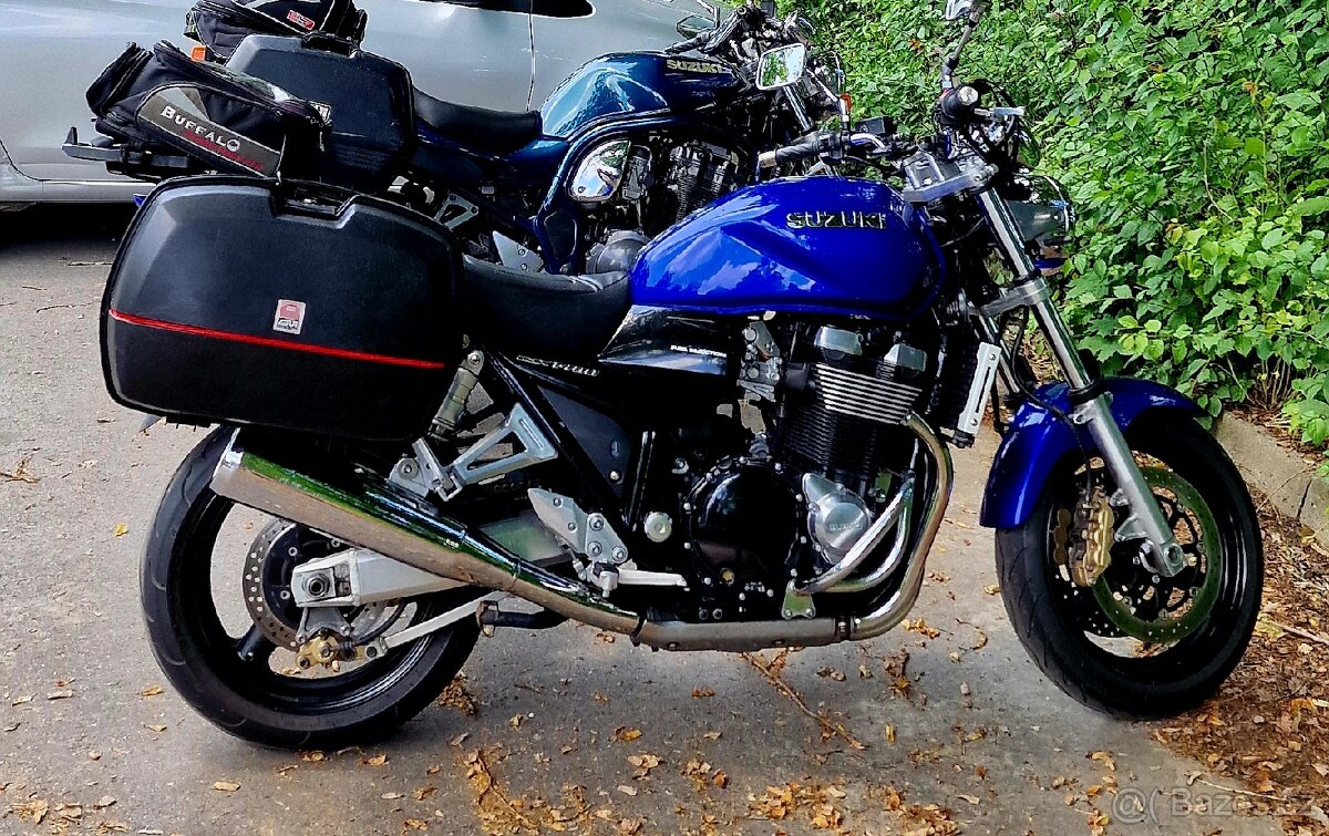 Suzuki GSX 1400 - 16