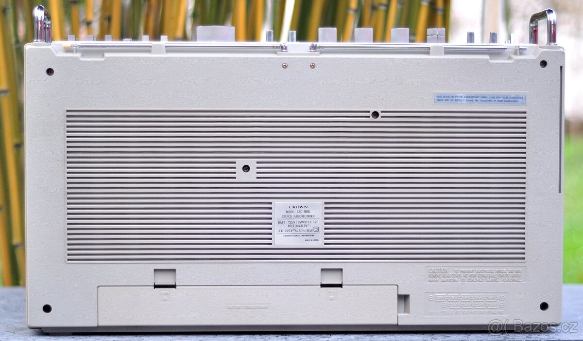 Crown-CSC 980L Bombox. - 16