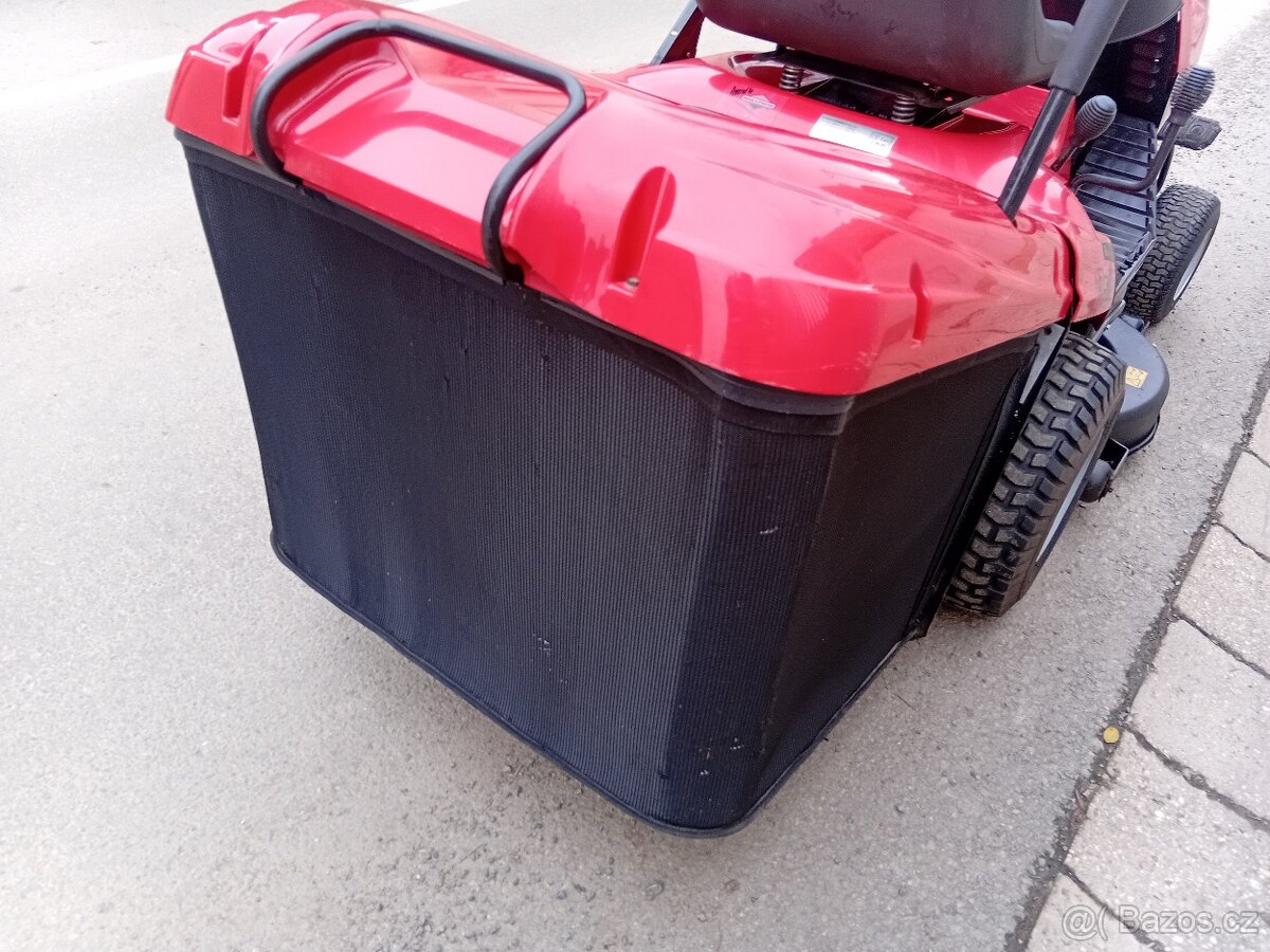 Prodám zahradní traktor Twin-Cut 13.5Hp manuál - 16