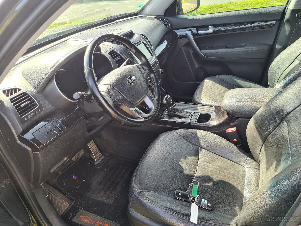 Kia Sorento - 16