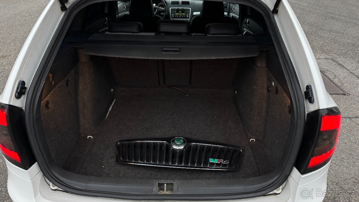 Škoda Octavia RS 2.0TDI 125kW XENON - 16