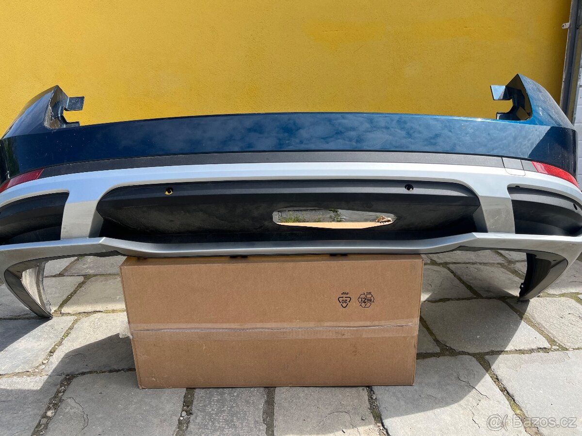 Superb 3 dveře,světla,nárazníky ,kapoty - 16