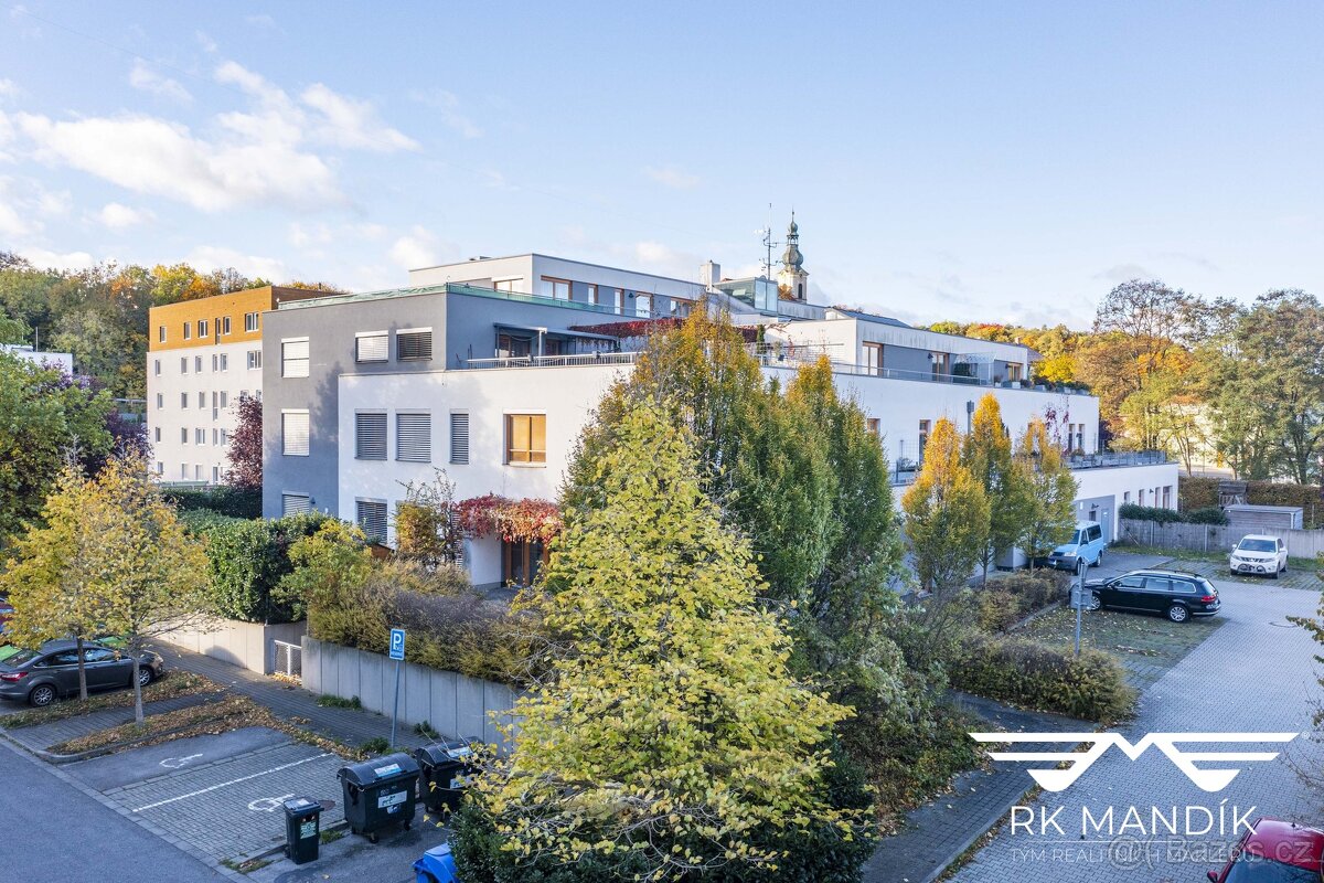 Prodej obchodního prostoru 90 m², Odolena Voda, ev.č. 700 - 16