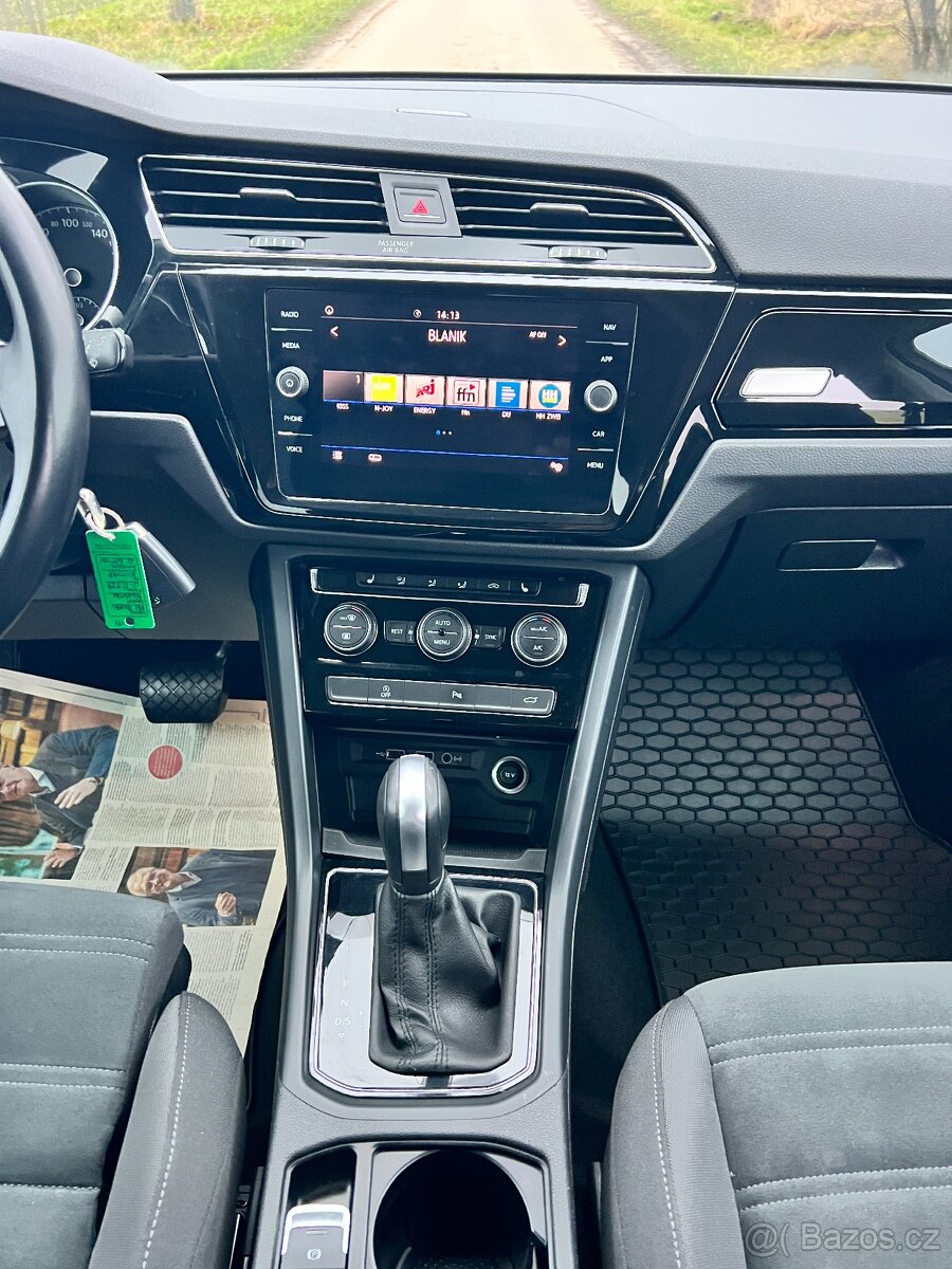 ► VW TOURAN 2.0TDI 110KW DSG HIGHLINE-LED-NAVI-KAMERA-TAŽNÉ - 16