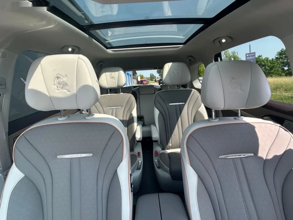 Dongfeng U-Tour, EXCLUSIVE FR 2 - 16