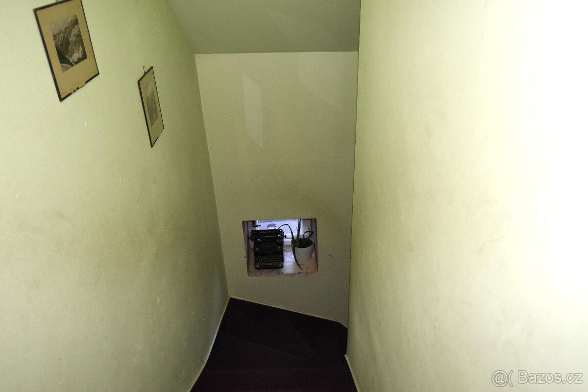 Červený Kostelec - rodinný dům 3+kk s pozemkem 2069 m2 - 16