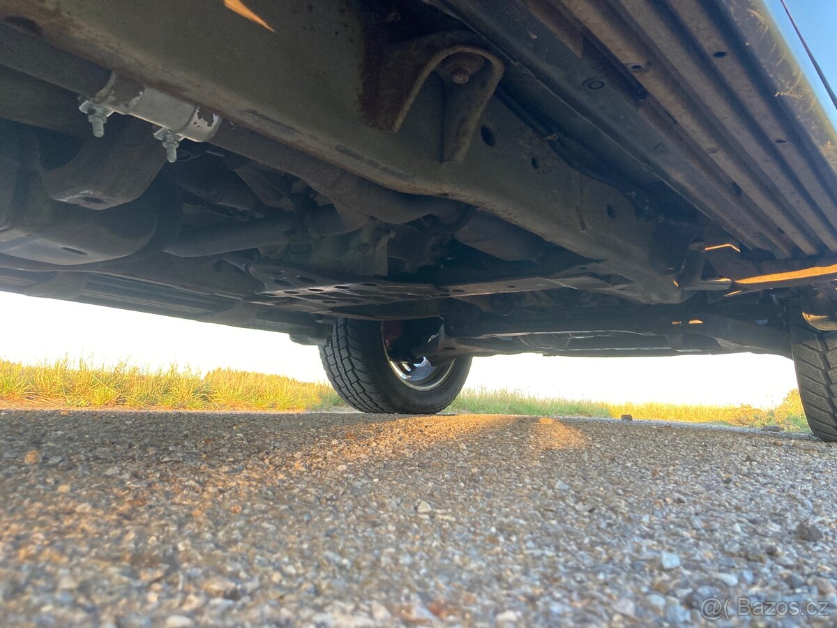 INFINITI QX 56 / V8 / 4x4 / LPG / tažné 4t - 16