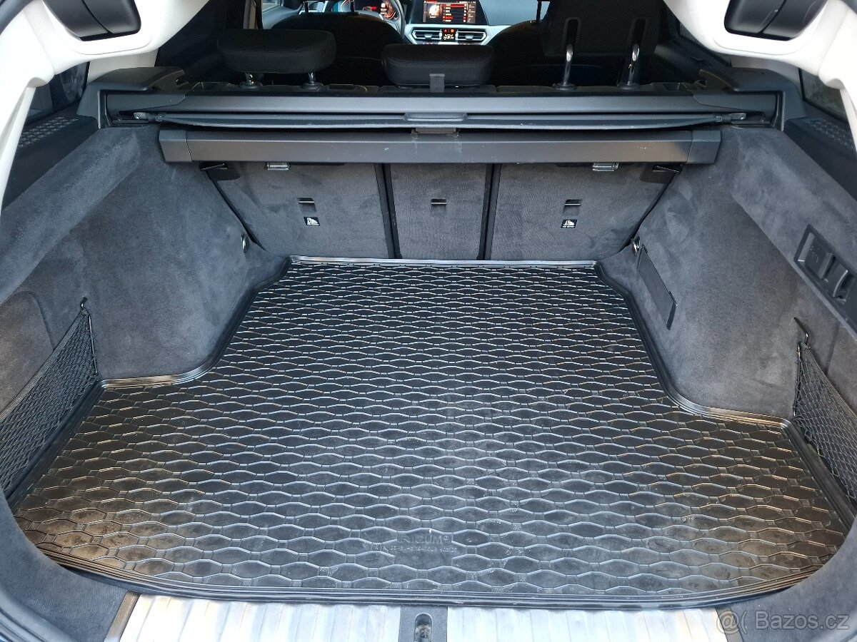 BMW Rad 3 Touring 318d mHEV AT - 16