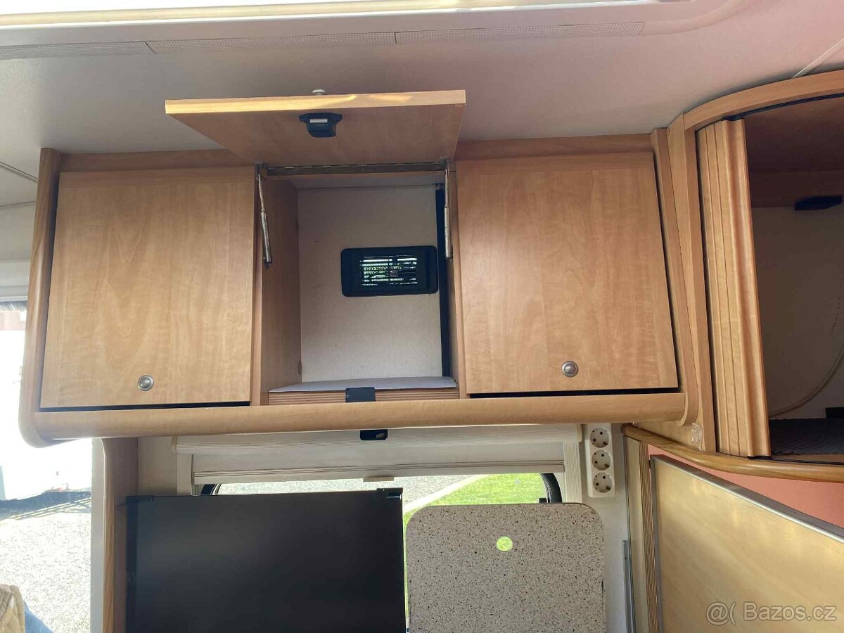 Burstner Ventana 440/ MOVER/ Francouzská postel - 16