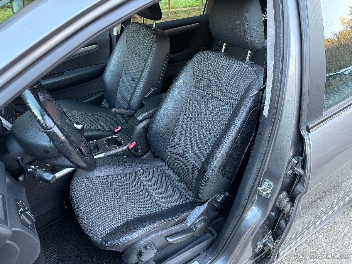 Mercedes Benz B200 - 16