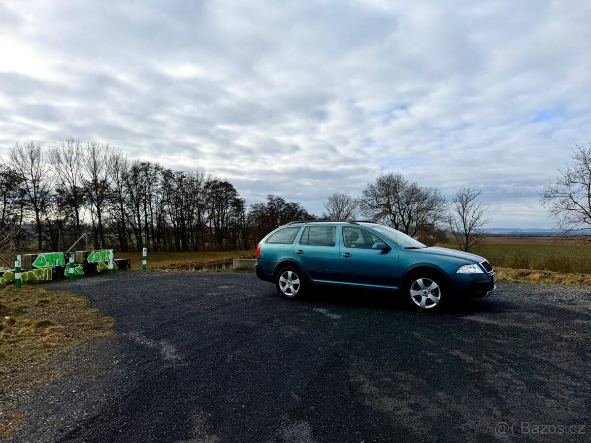 Škoda Octavia Scout II TDi - 16
