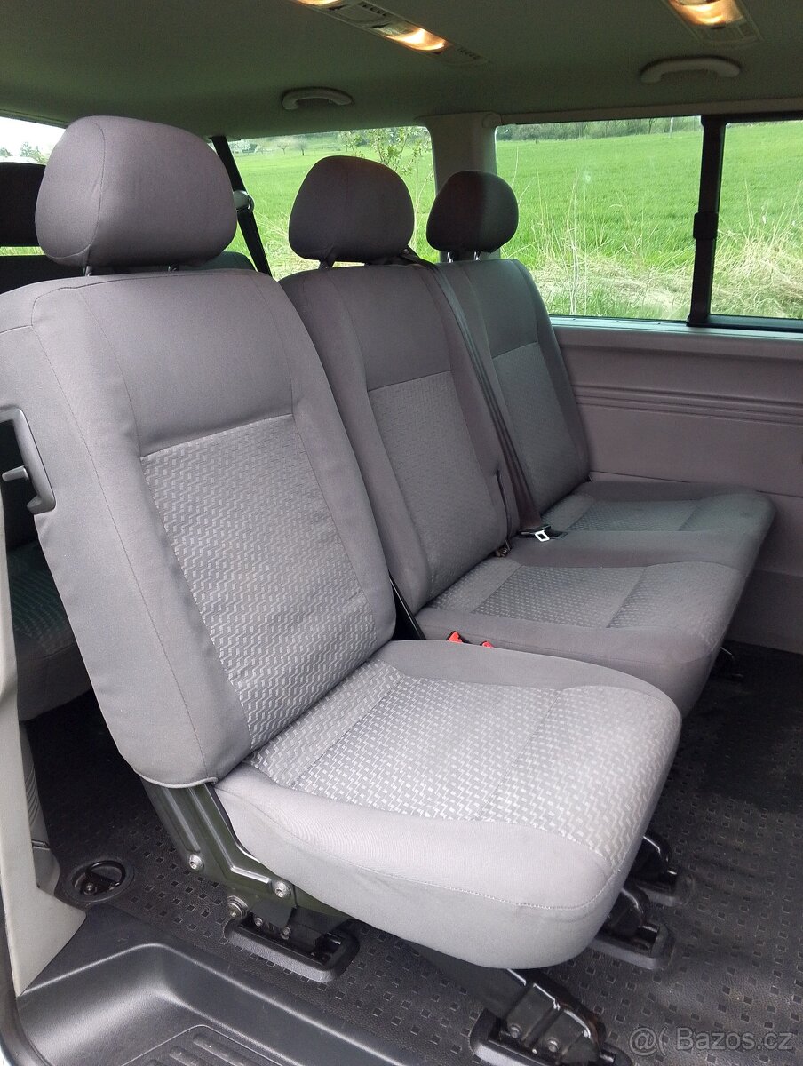 Volkswagen Caravelle 2.0 TDI T5.1 velmi zachovalý - 16