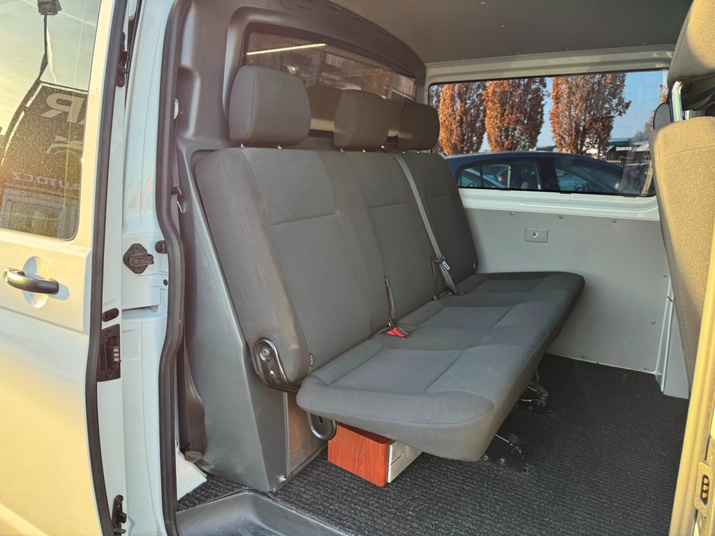 Volkswagen Transporter 2,0 TDI 110 KW LONG 6 MÍST STK - 16