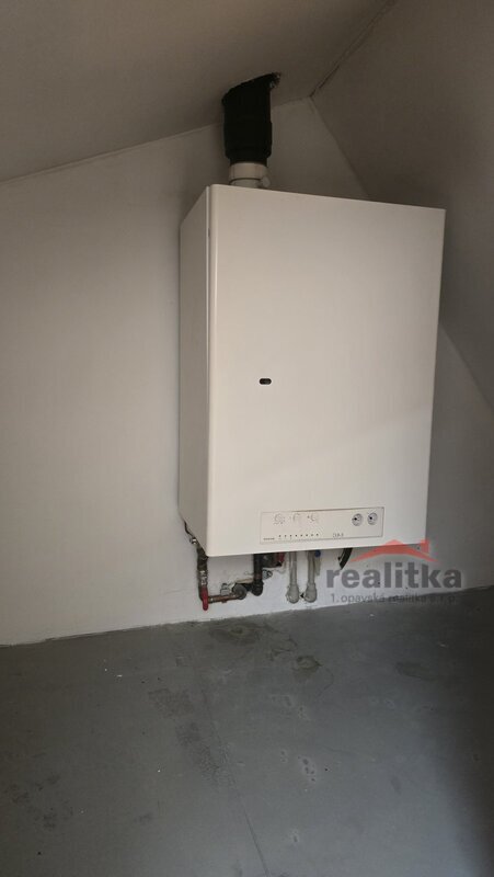 Pronájem bytu 3+kk 85m2, s terasou 15m2 a zahradou, Opava, u - 16