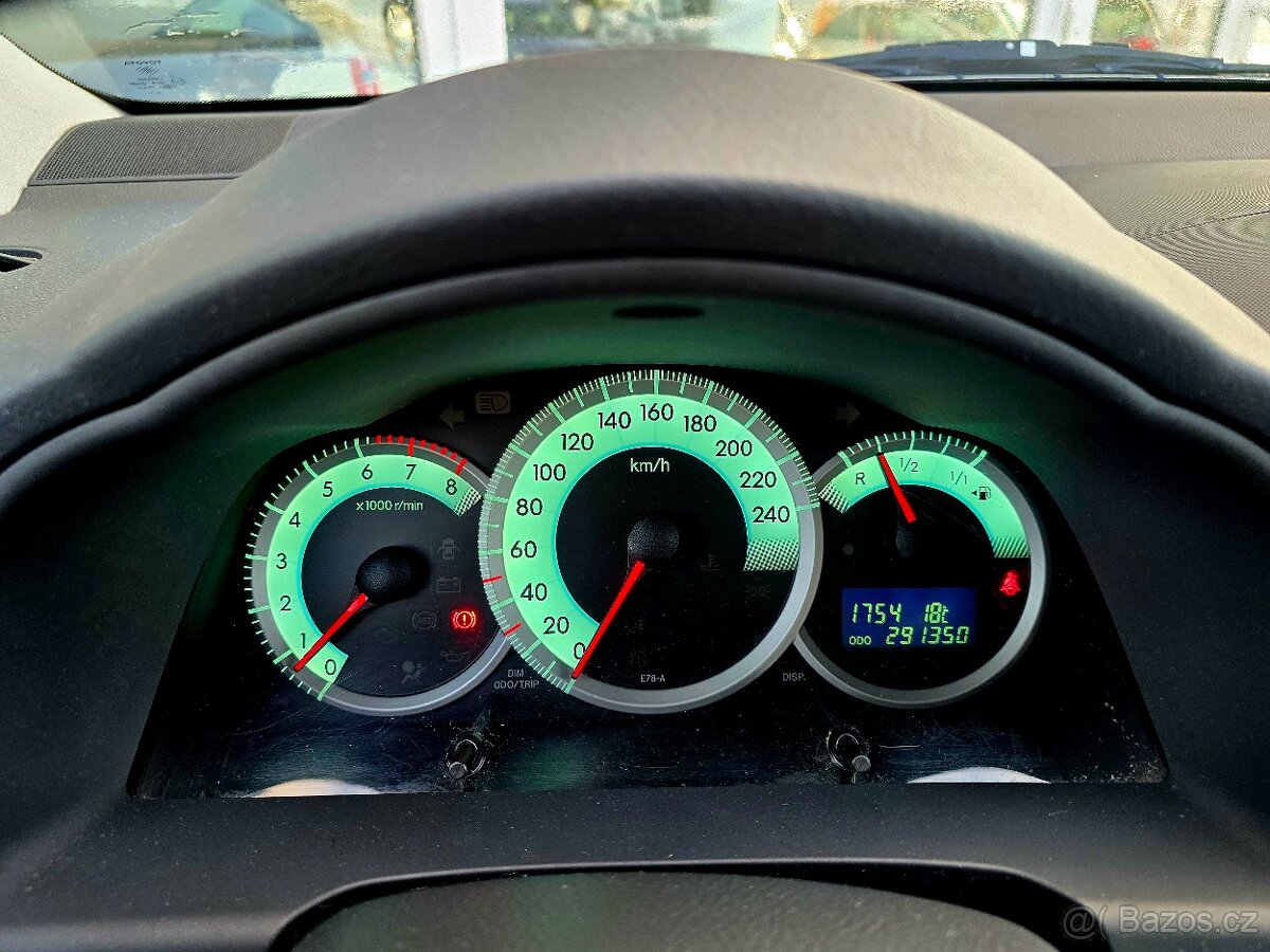 Toyota Corolla Verso, 1,8i serv.kniha 1.maj ČR - 16