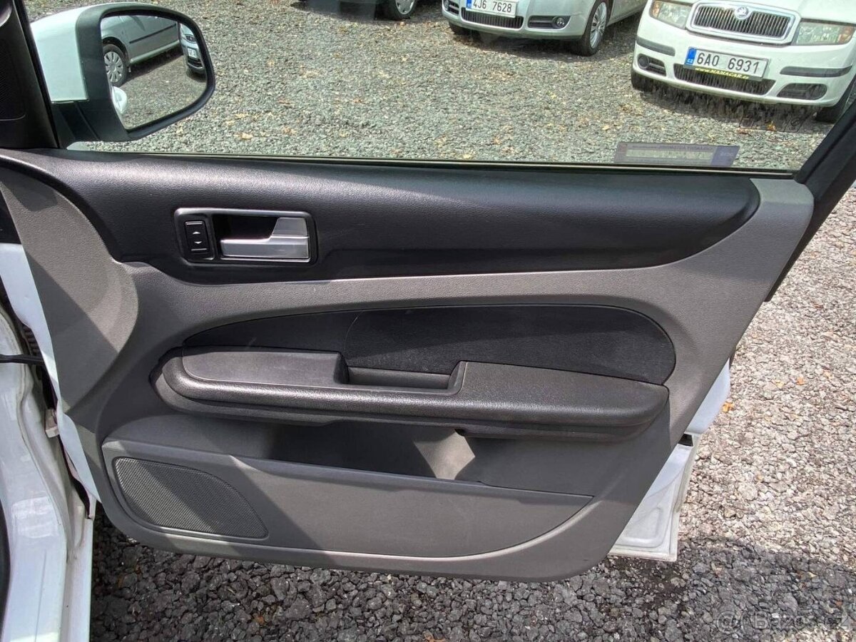Ford Focus Combi 1.6 TDCI 66kW klima tažné bez DPF STK 11/27 - 16