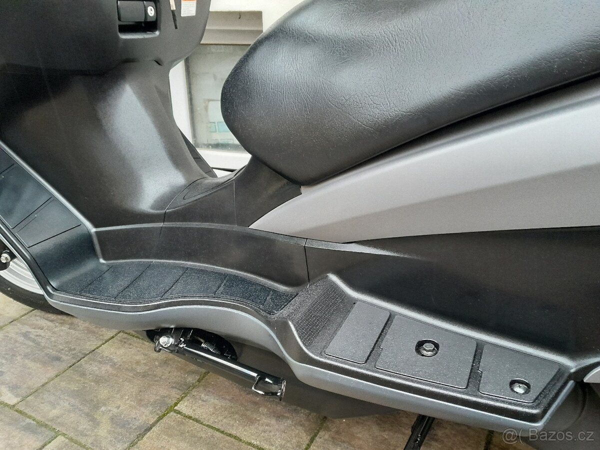 Suzuki AN 200i Burgman, 2016, výborný stav - 16