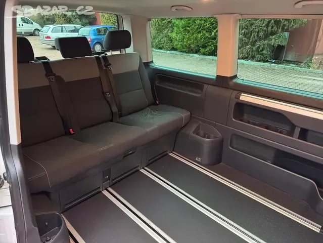VW Multivan T5 2.0 TDI 103kW,4x4,Webasto,Xenon,Tažné,Navi. - 16