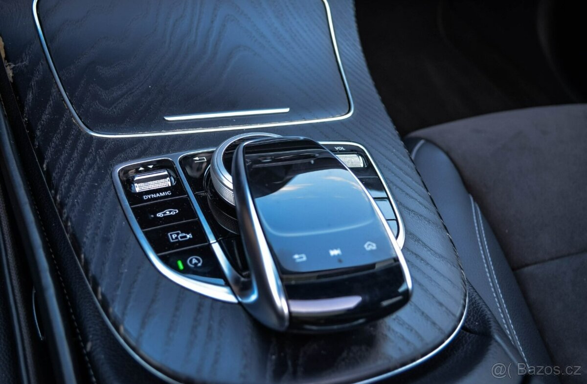 Mercedes-Benz E trieda Sedan 200 d A/T - 16