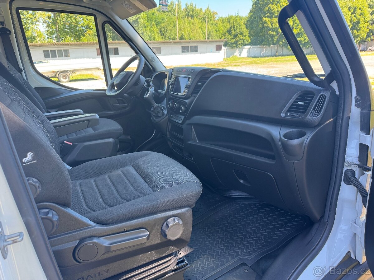 Iveco Daily 2.3 klima automat 6miestne - 16