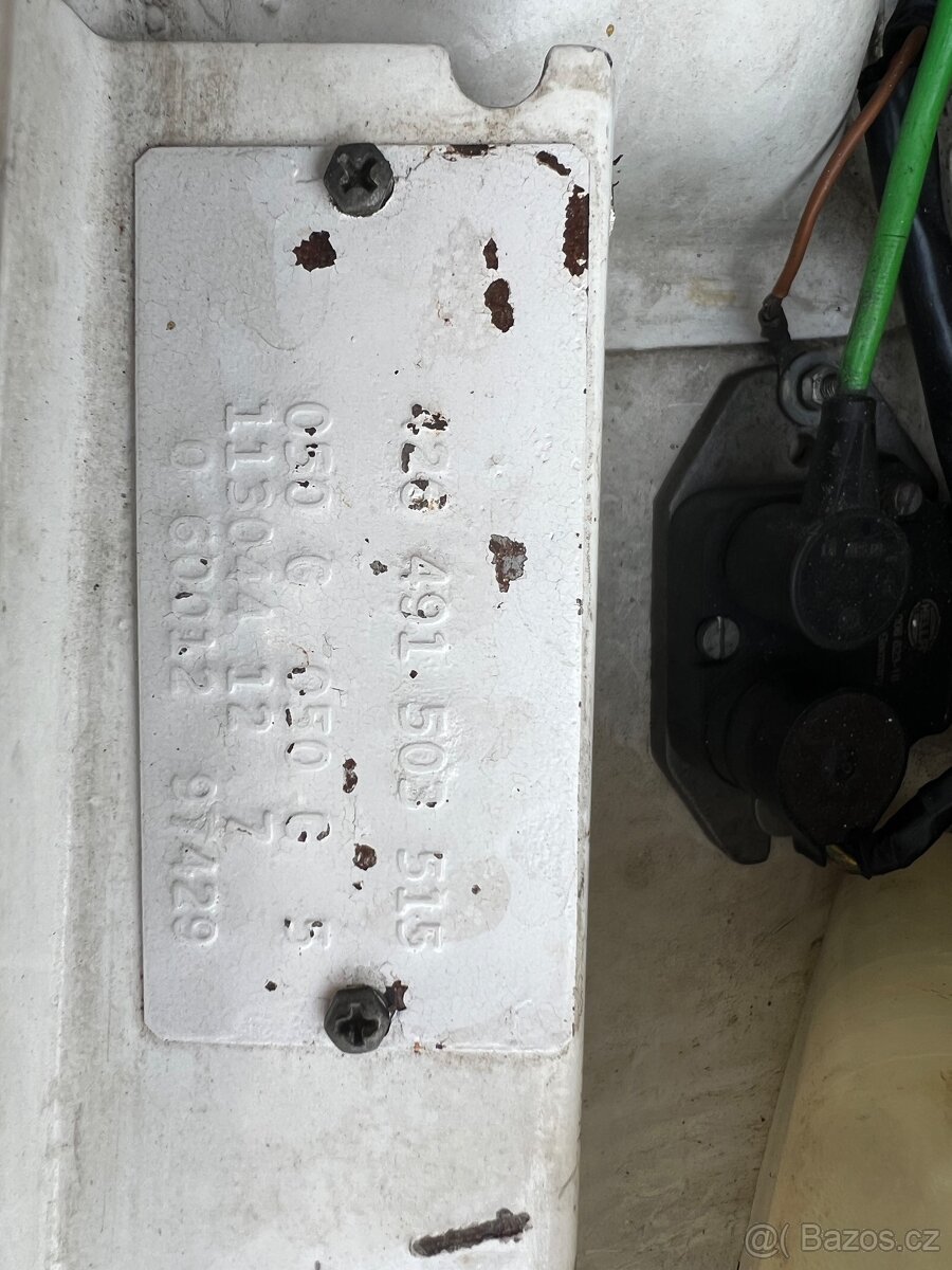 Mercedes 280 SL - 16