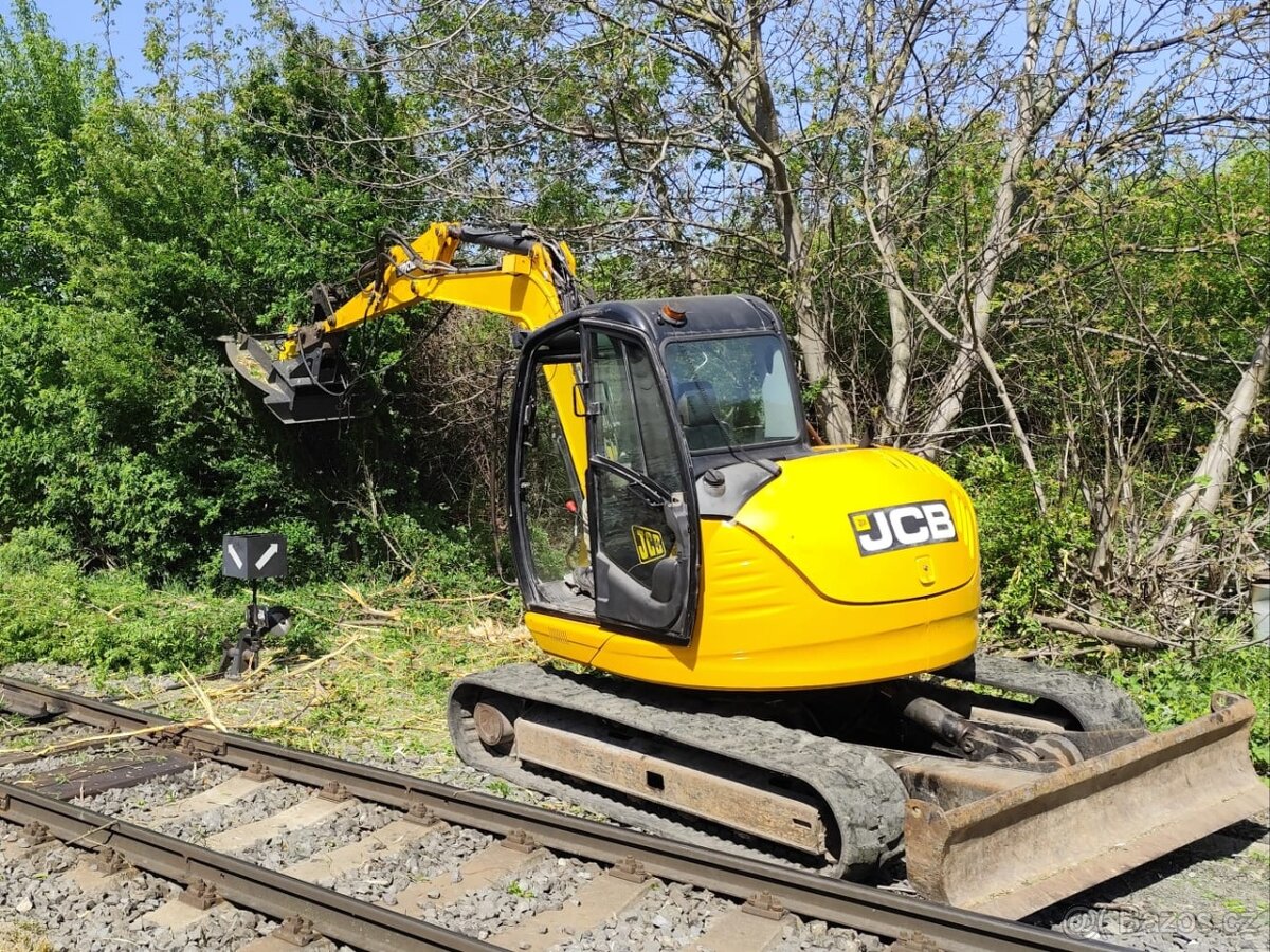 Bagr JCB 8085. Klima, 2x lyžica, kosačka. - 16