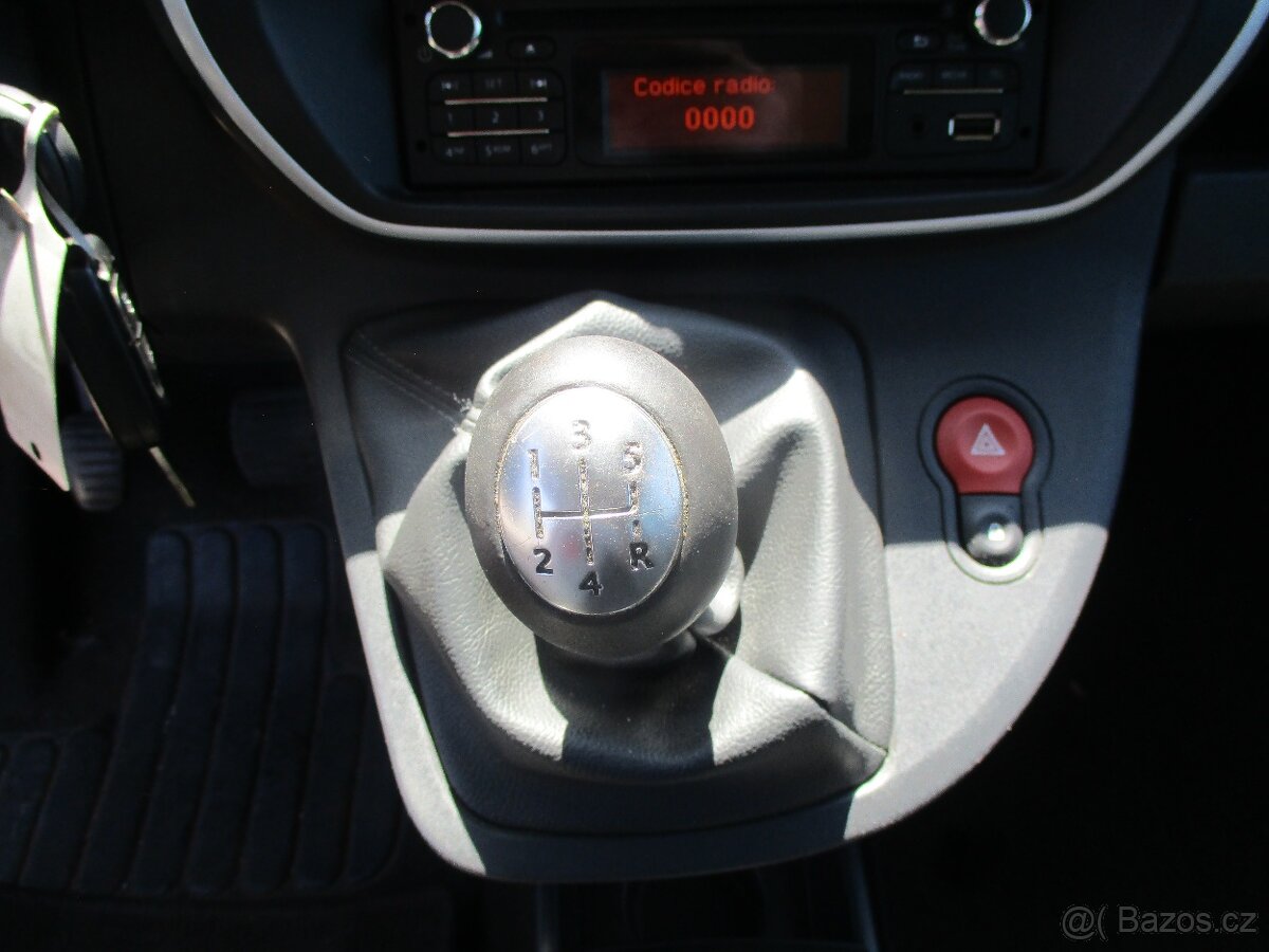 RENAULT KANGOO 1,5DCi 66KW KLIMA BEZ KOROZE 2015 - 16