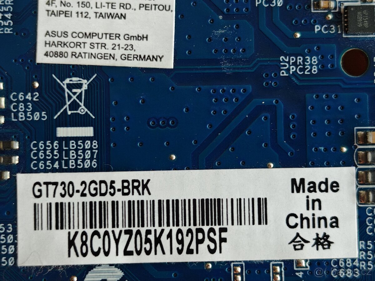 Grafické karty PCI-E plně funkční - 16