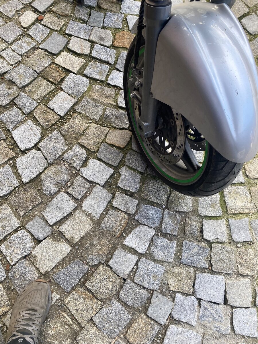 Kawasaki zzr 600 na dily - 16