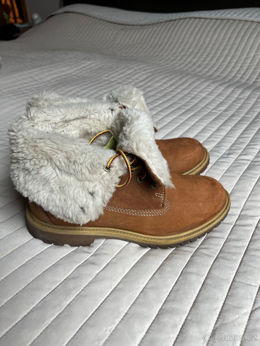 Zimni boty s koziskem Timberland, vel.38 - 16