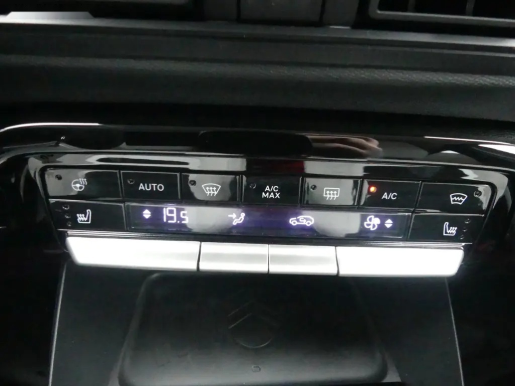 Citroën C3 Aircross, MAX Hybrid 145k Automatic - 16