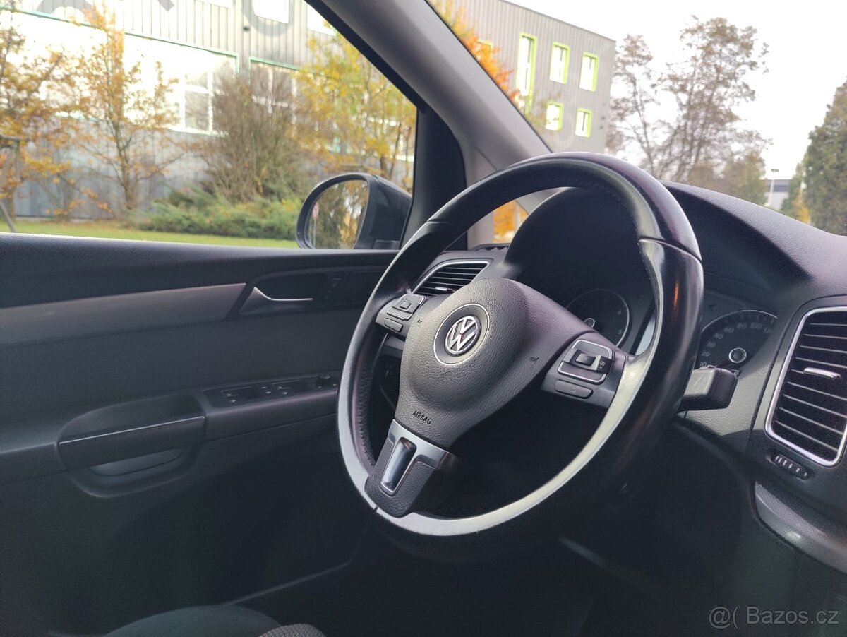 Volkswagen Sharan 2,0 TDI / servis / pneu / - 16