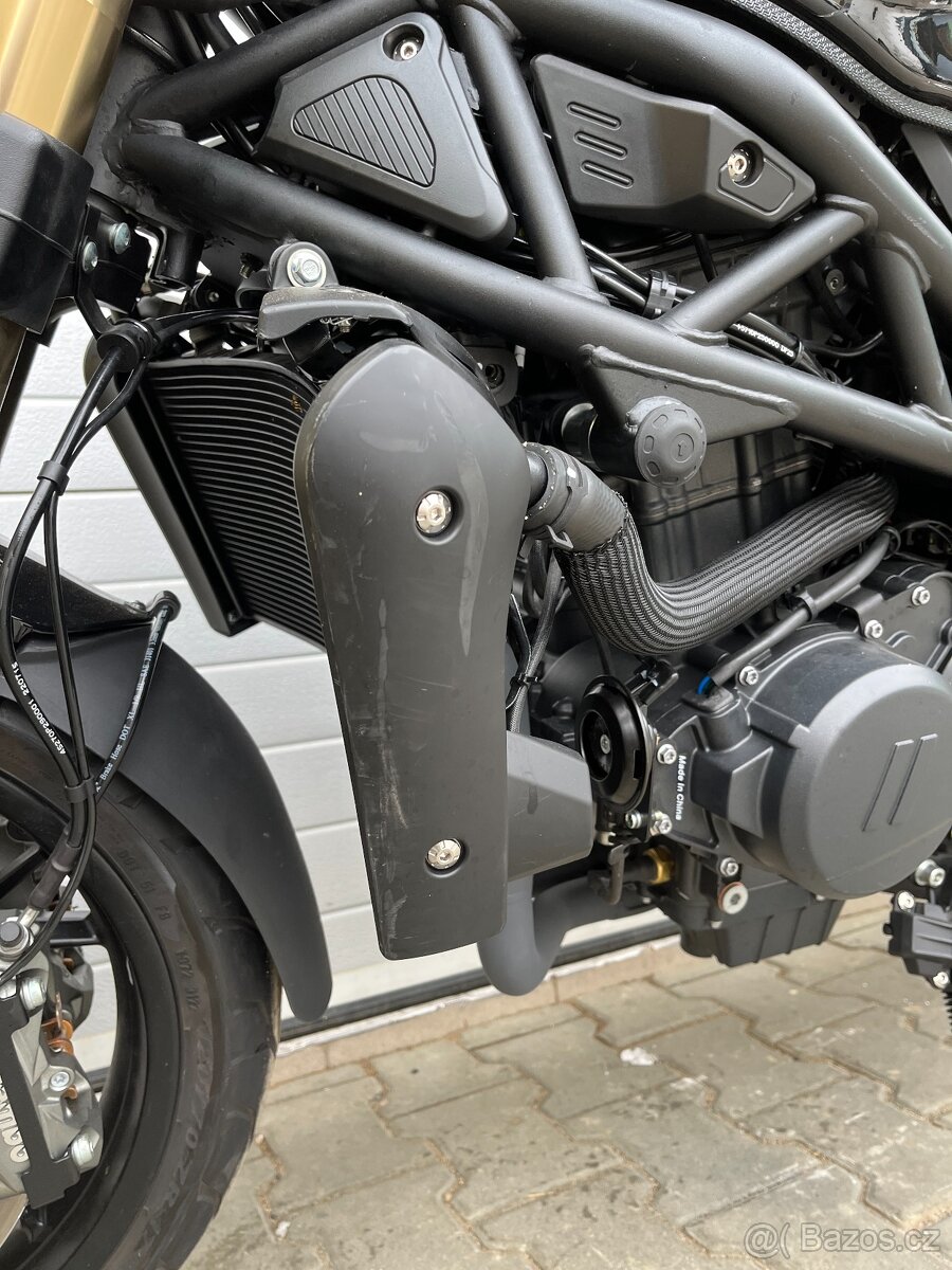 Benelli 752S Havarováno - 16