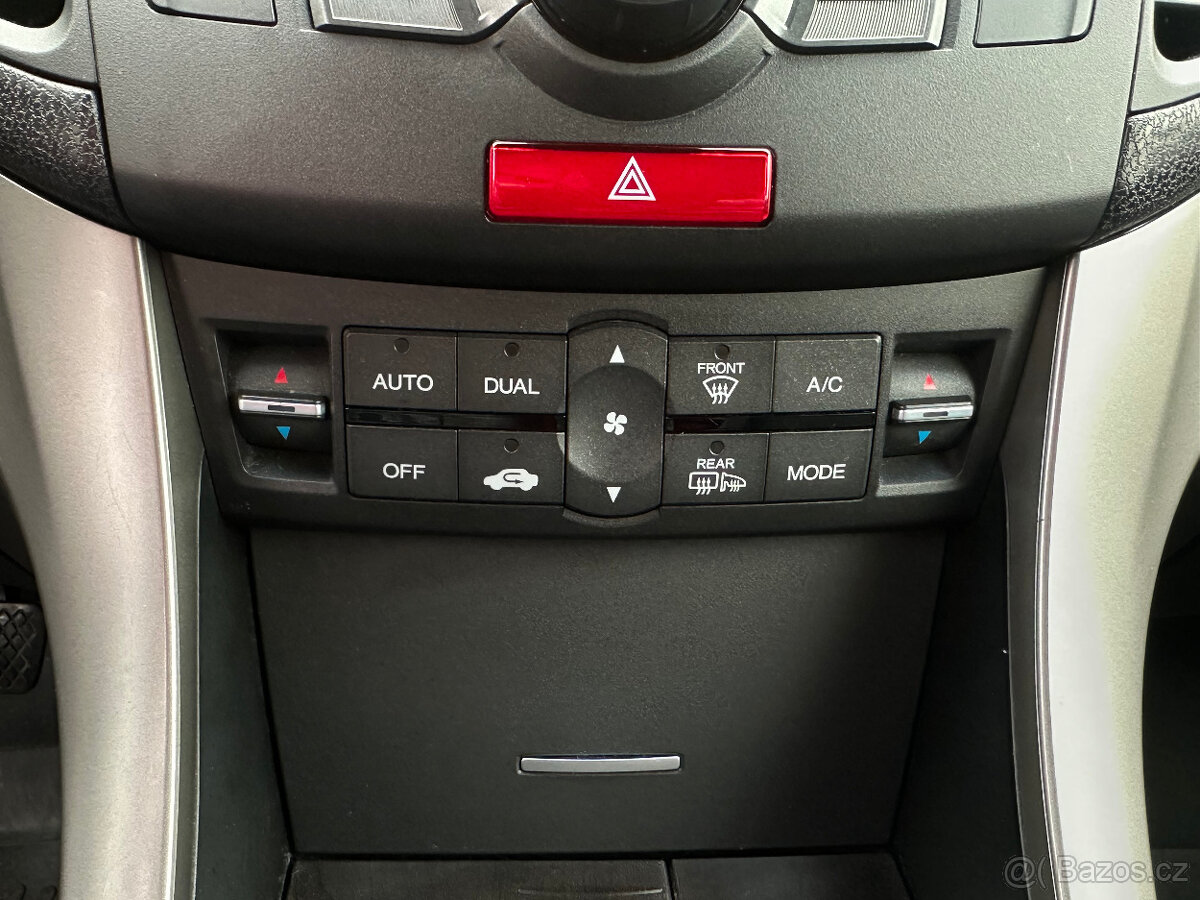 Honda Accord 2.4i-VTEC 148kW/8G/Executive - 16