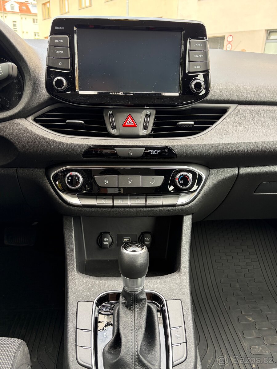 Hyundai i30, 1.6 CRDi automat - 16