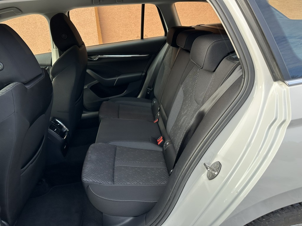 Škoda Octavia 2.0 TDi 110kW DSG - 16