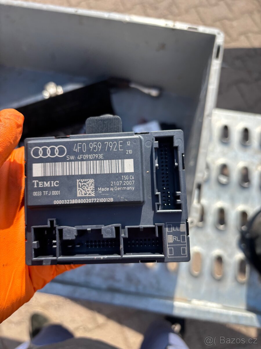 Audi A6 4F díly - 16