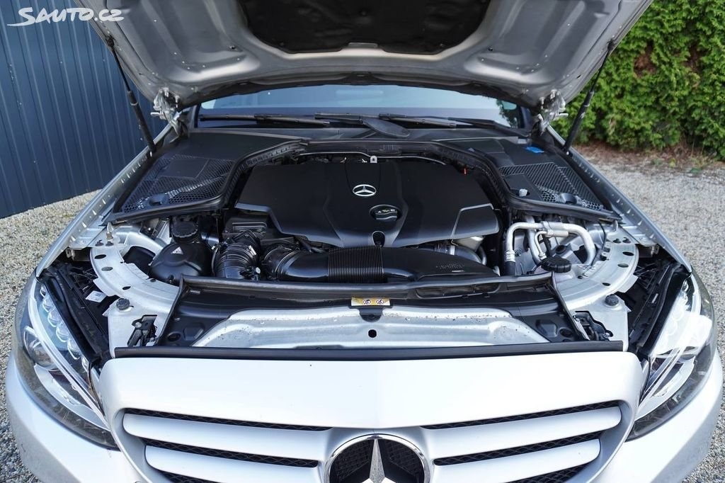 Mercedes-Benz Třídy C 220D AUTO PREMIUM LED - 16