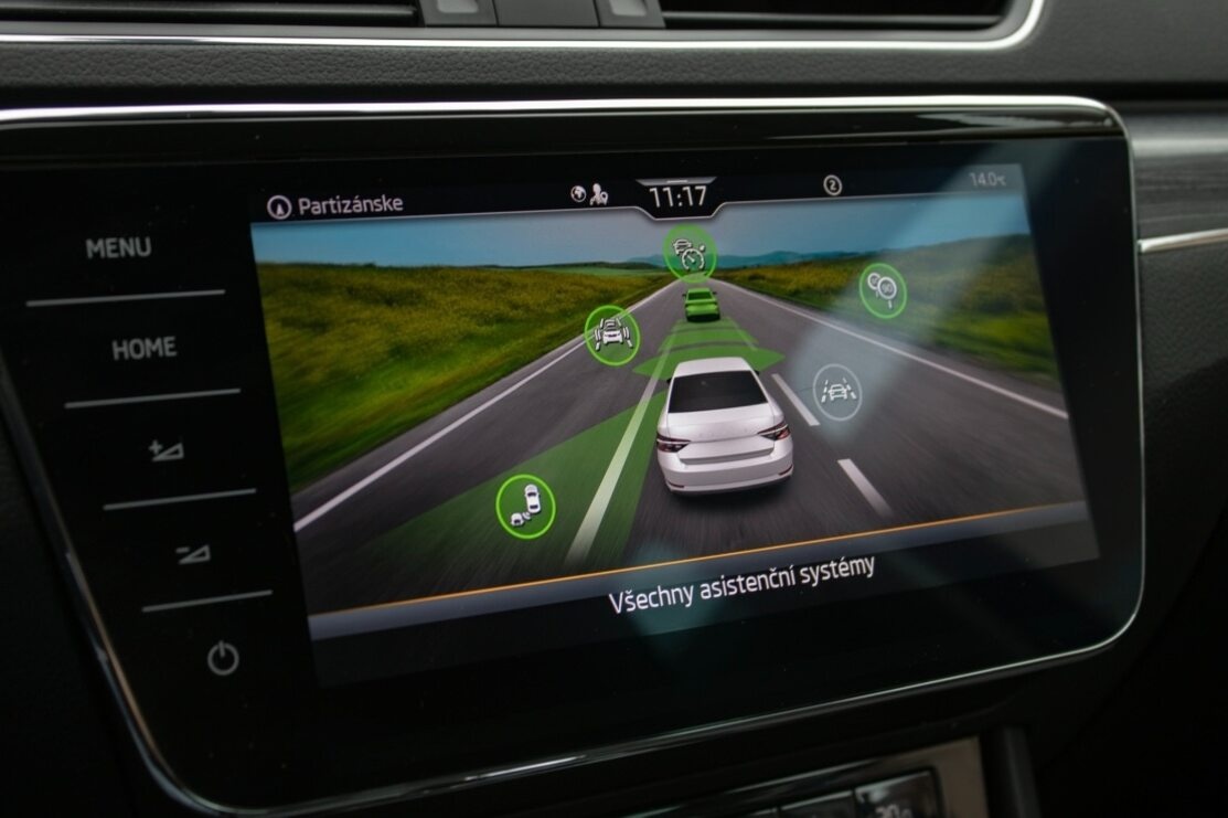 Škoda Superb 2.0 TDI DSG Style - 16