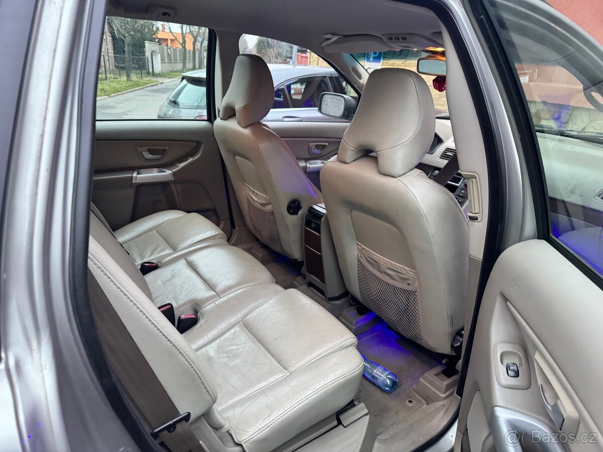 Volvo XC90 2.4D5 Diesel 120kw,AWD,Manuál,STK:7/2027,4X4 - 16