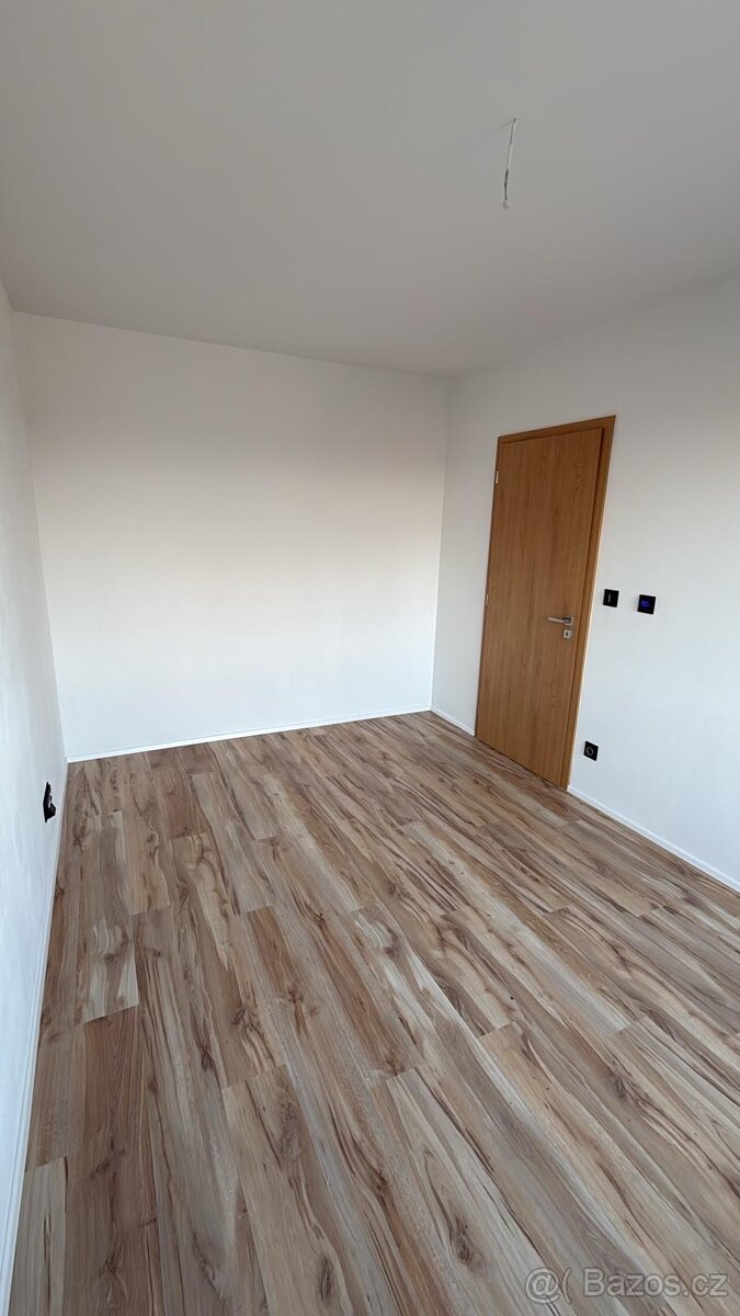 BYT-TOP-EXKLUZIVNÍ 2+KK+ střešní luxusní terasa,60,78m2 - 16