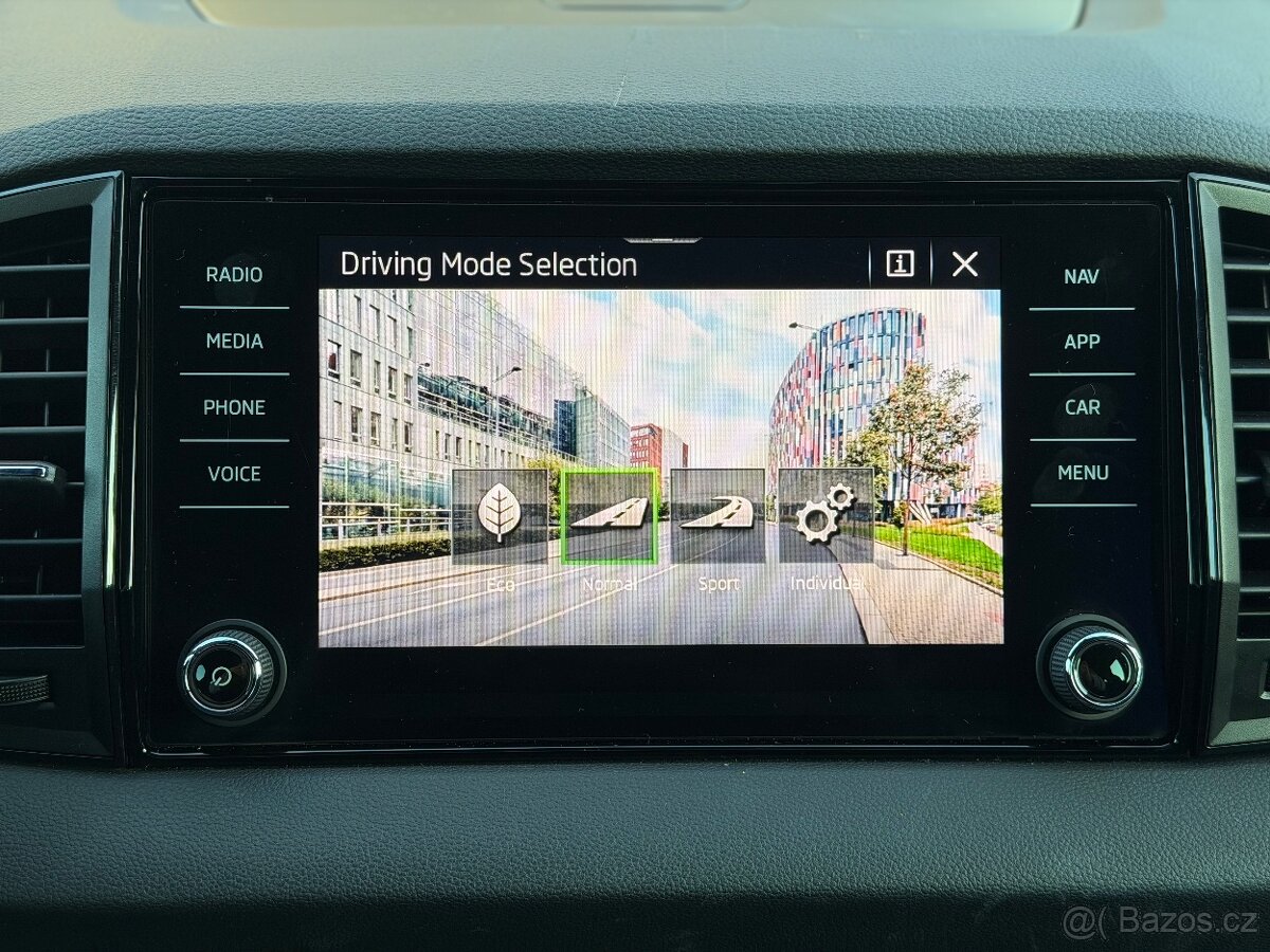 ŠKODA KAROQ 1.5 TSI 110KW DSG SPORTLINE TAŽNÝ VIRTUAL - 16