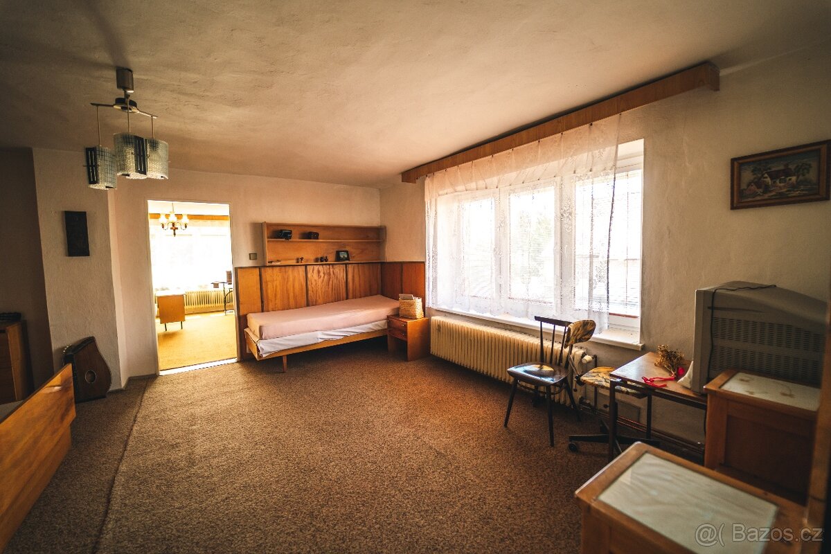 Dům a stavební pozemky na prodej v malebné vesničce Štarnov - 16