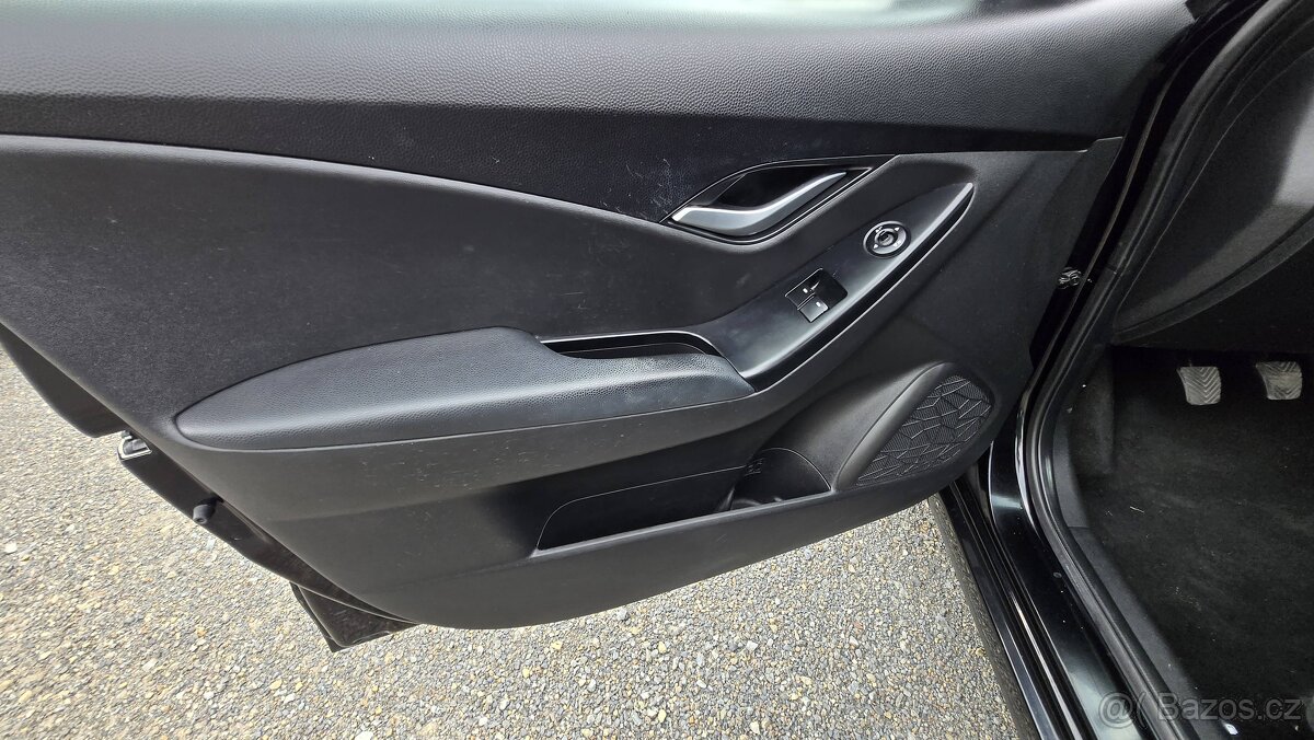 HYUNDAI ix20 CVVT CLASSIC 1MAJITEL - 16