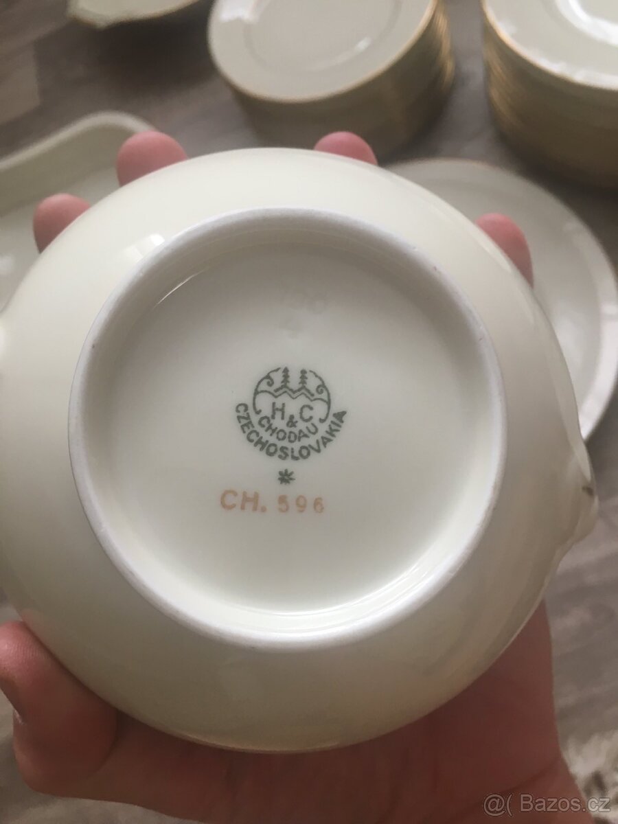 Porcelanový servis pro 12 osob - 16