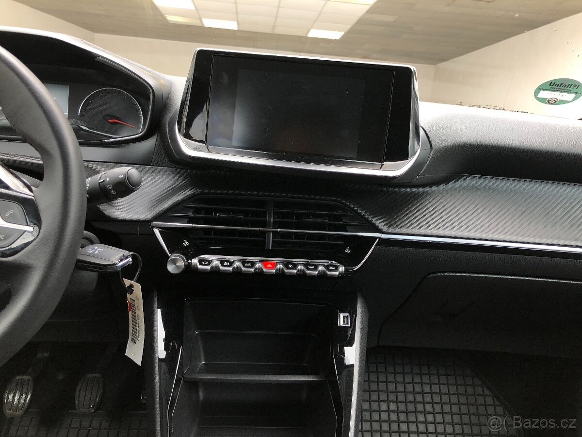 PEUGEOT 208 1.2 PureTech ALLURE - 16